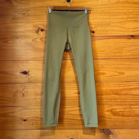 Lululemon Wunder Under High-Rise Tight Legging
25" Bronze Green size 4 - Picture 3 of 6